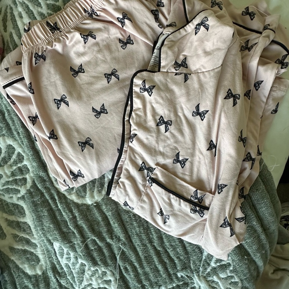Pink and Black Pajamas with bow Print